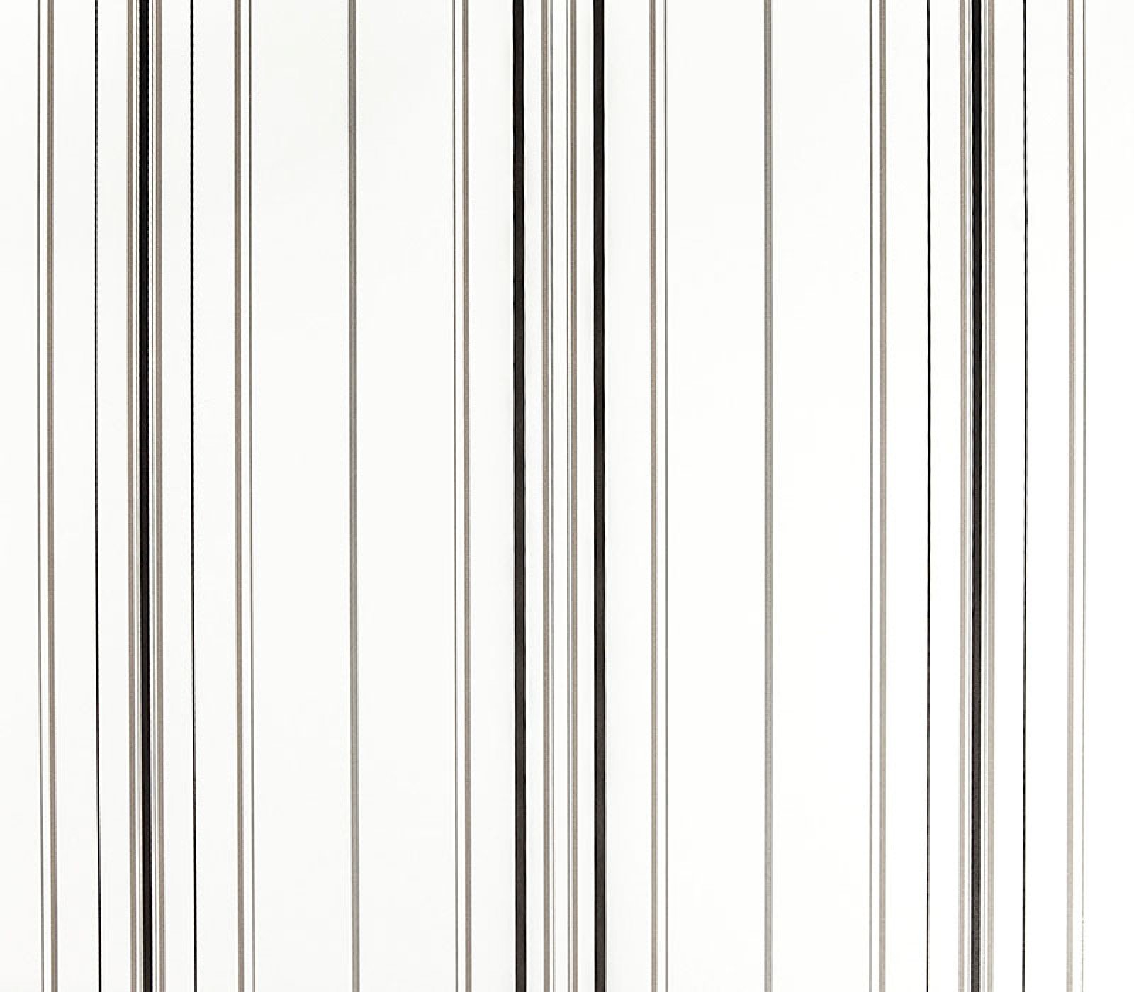 Вертикальная линия на белом фоне